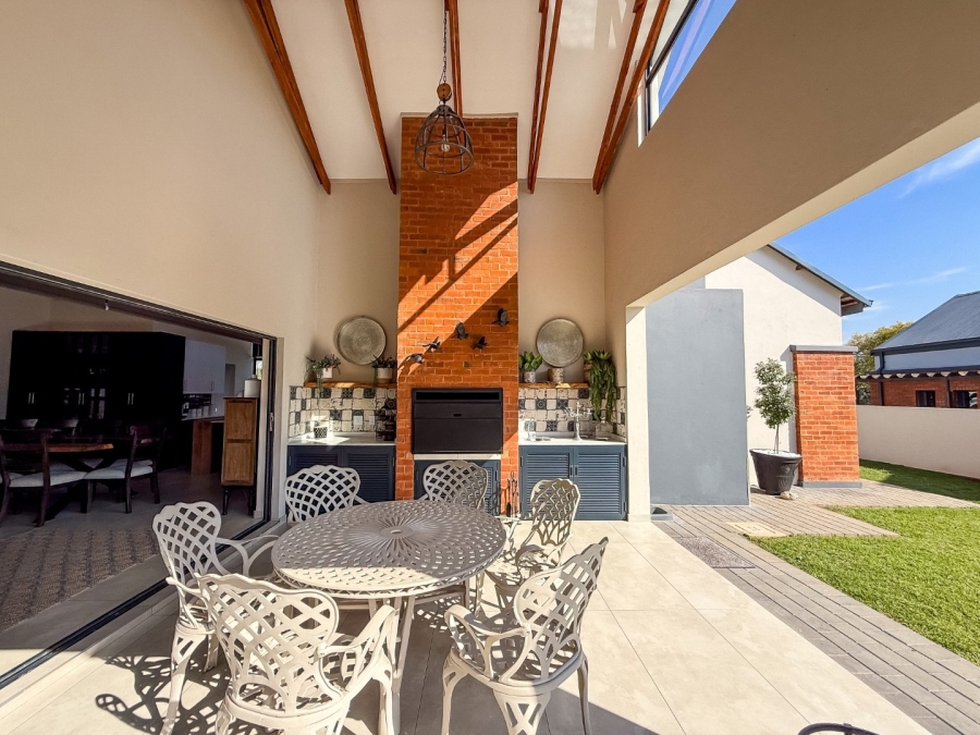 3 Bedroom Property for Sale in Meerhof North West